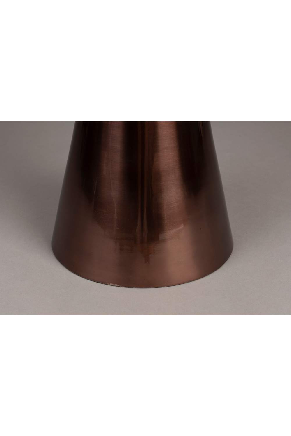 Table d'appoint en marbre brun