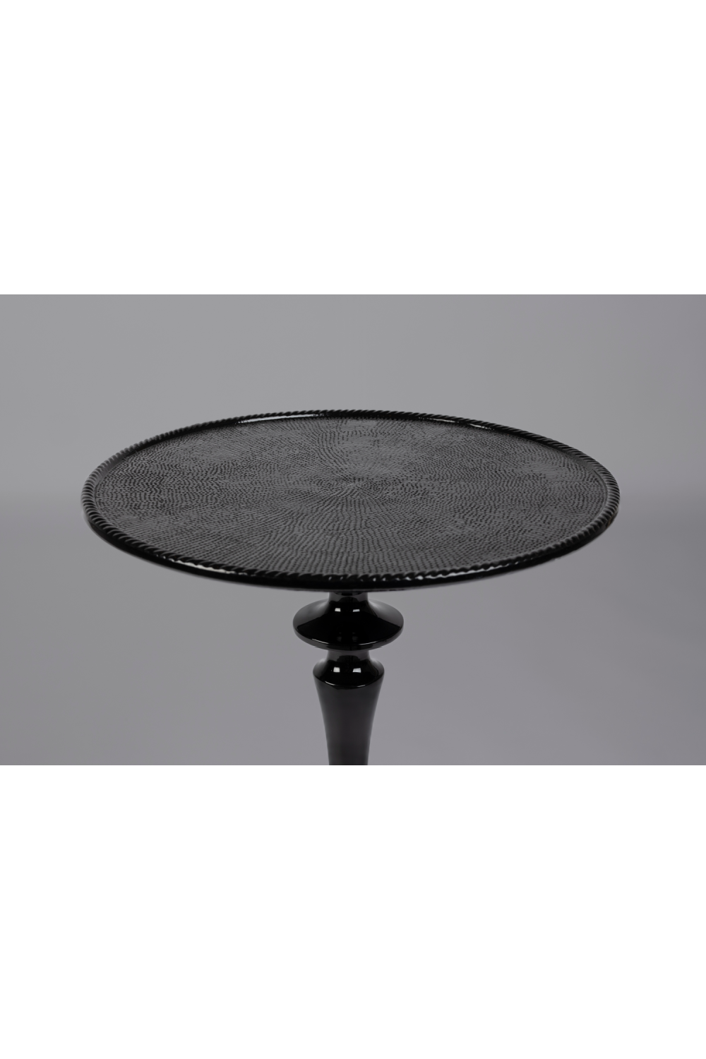 Table d'appoint sur pied noire