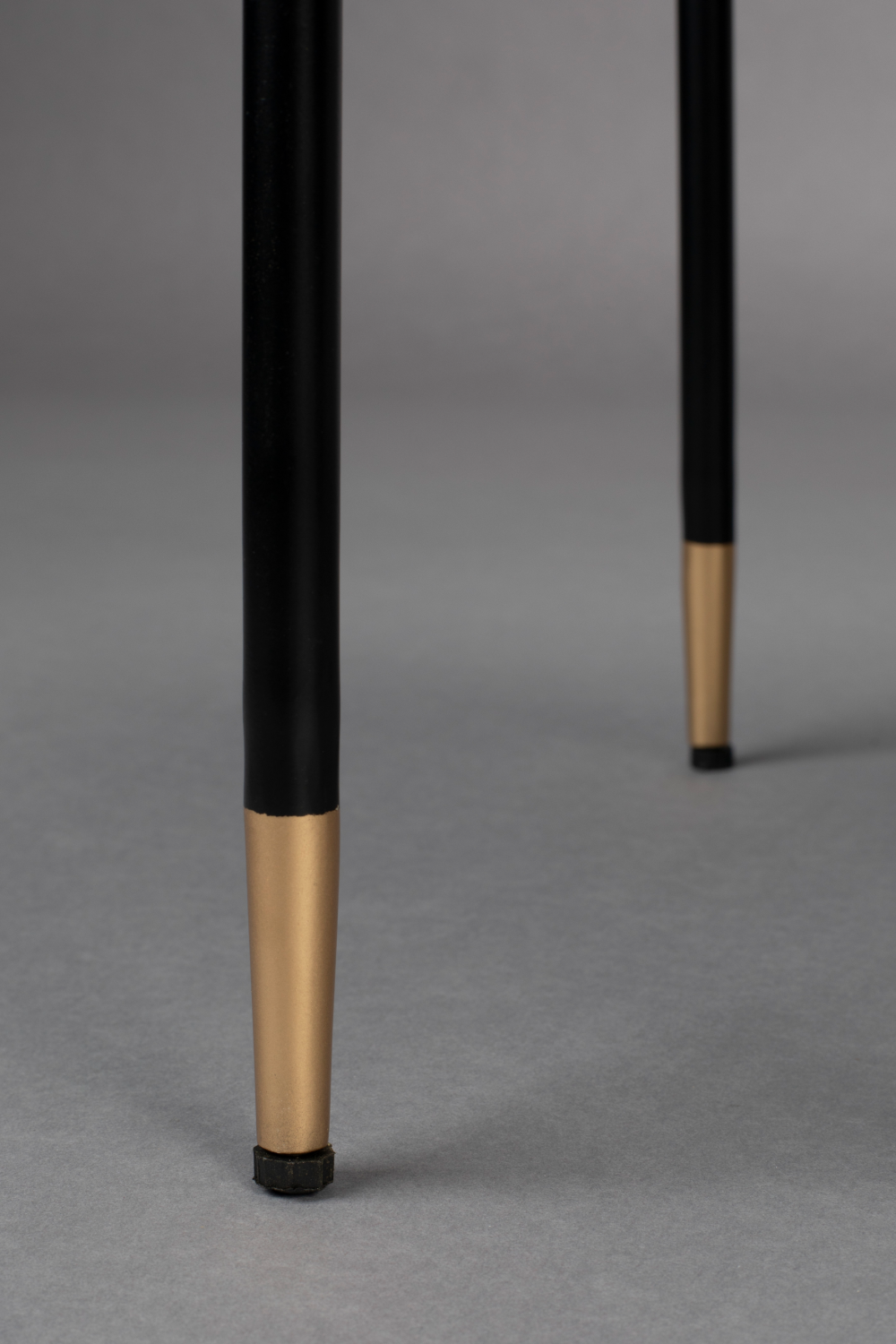 Tables d'appoint en fer noir (3)