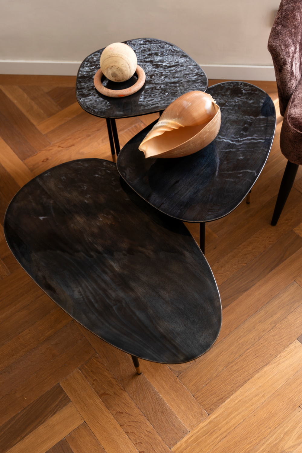 Tables d'appoint en fer noir (3)