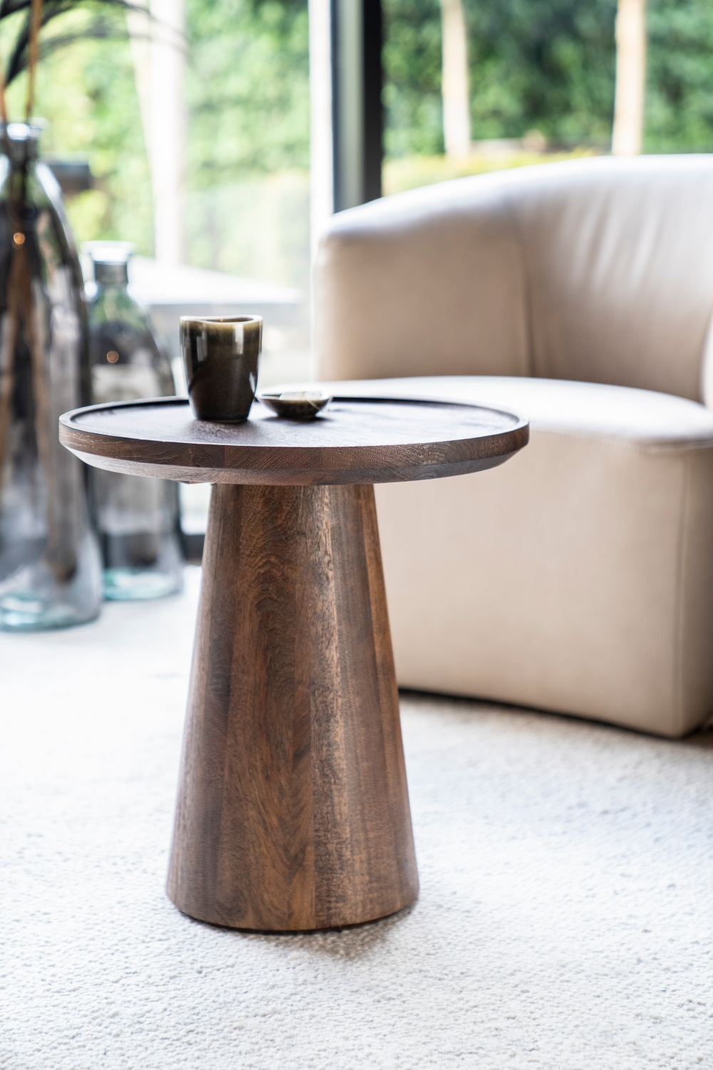 Table basse piédestal en bois