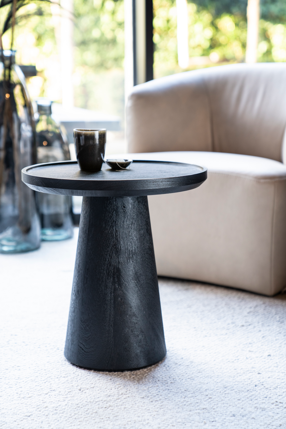 Table basse en manguier noir