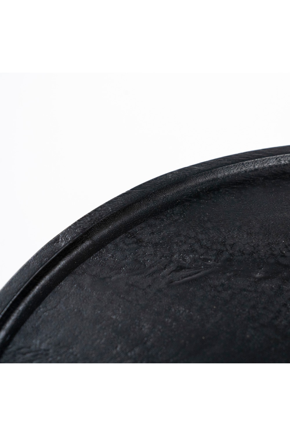 Table basse en manguier noir