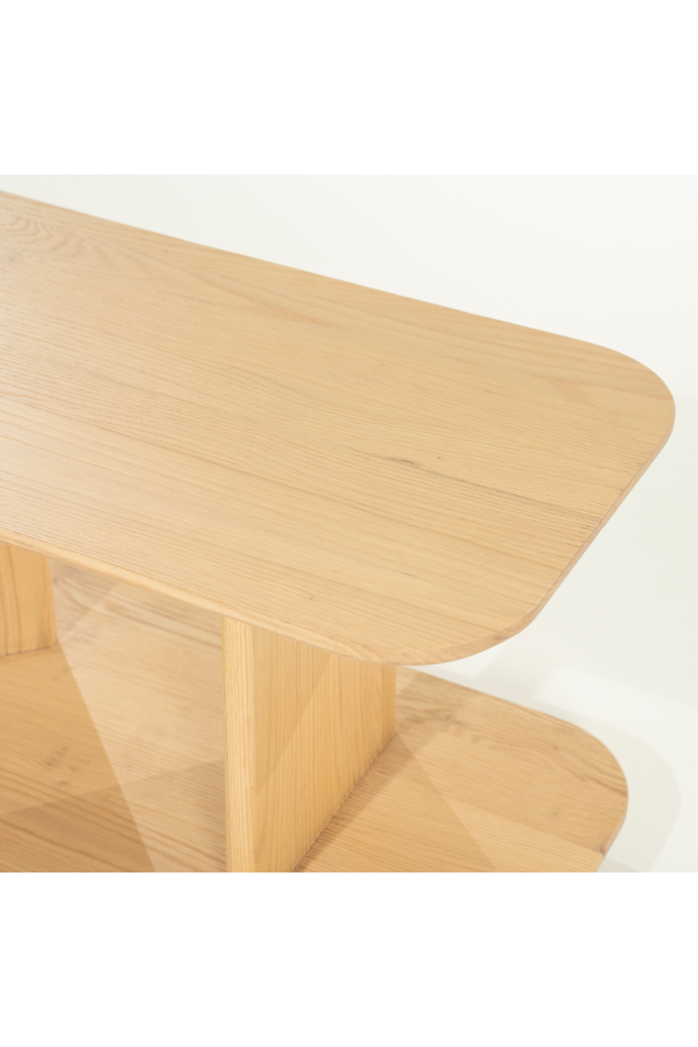 Table d'appoint en chêne laqué