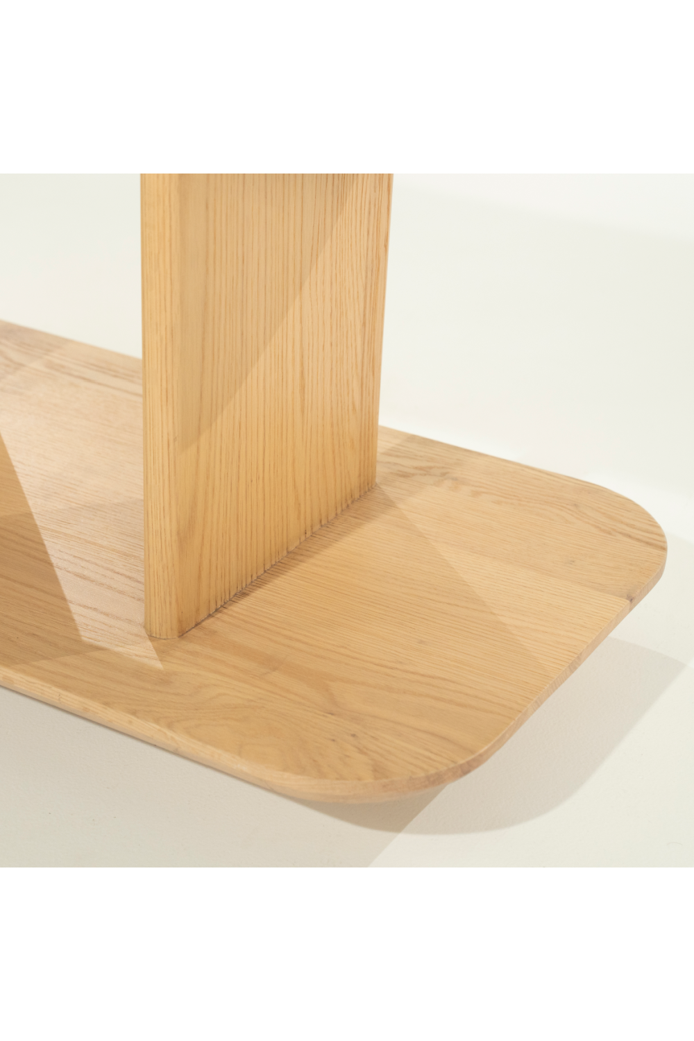 Table d'appoint en chêne laqué