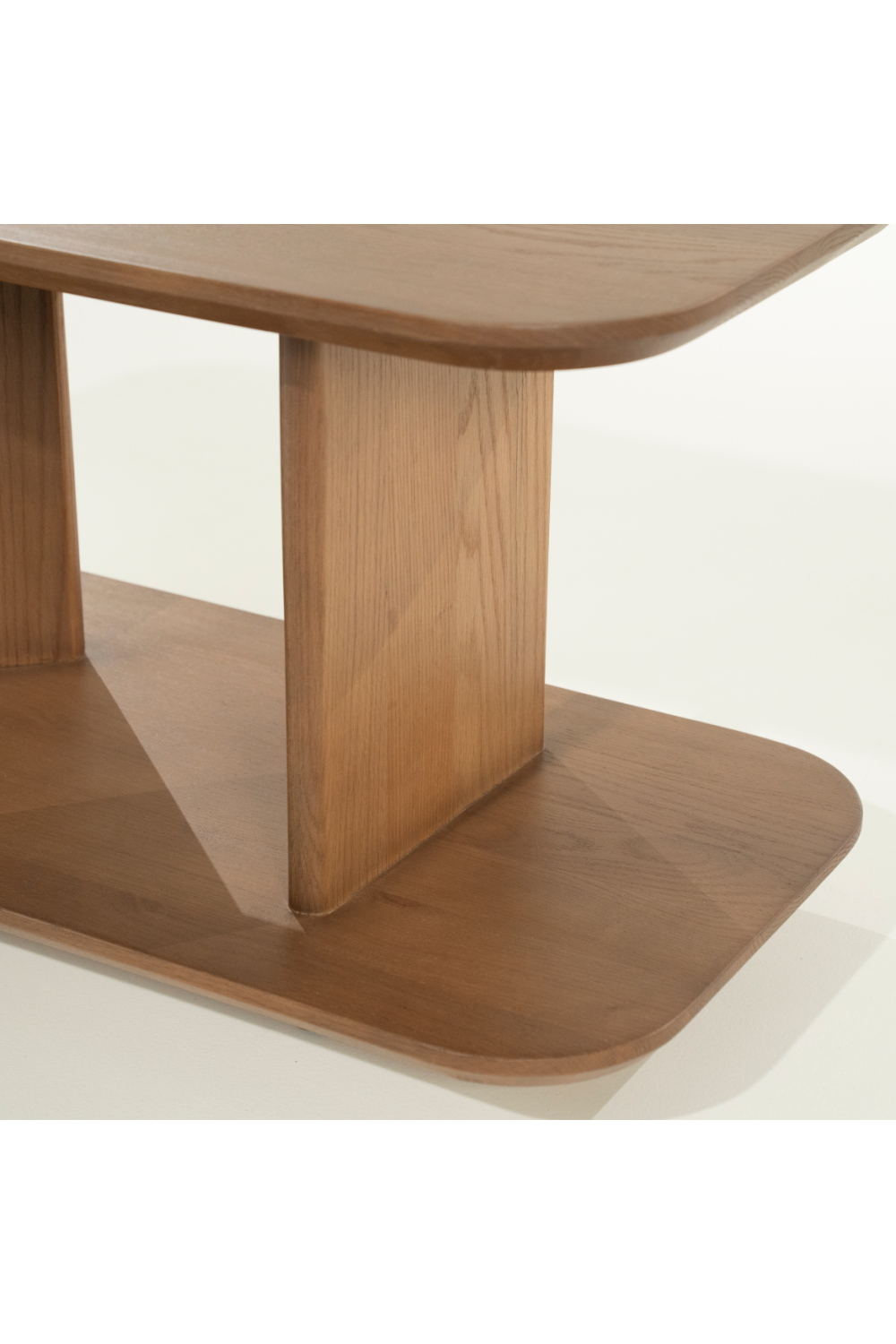 Table d'appoint en chêne laqué