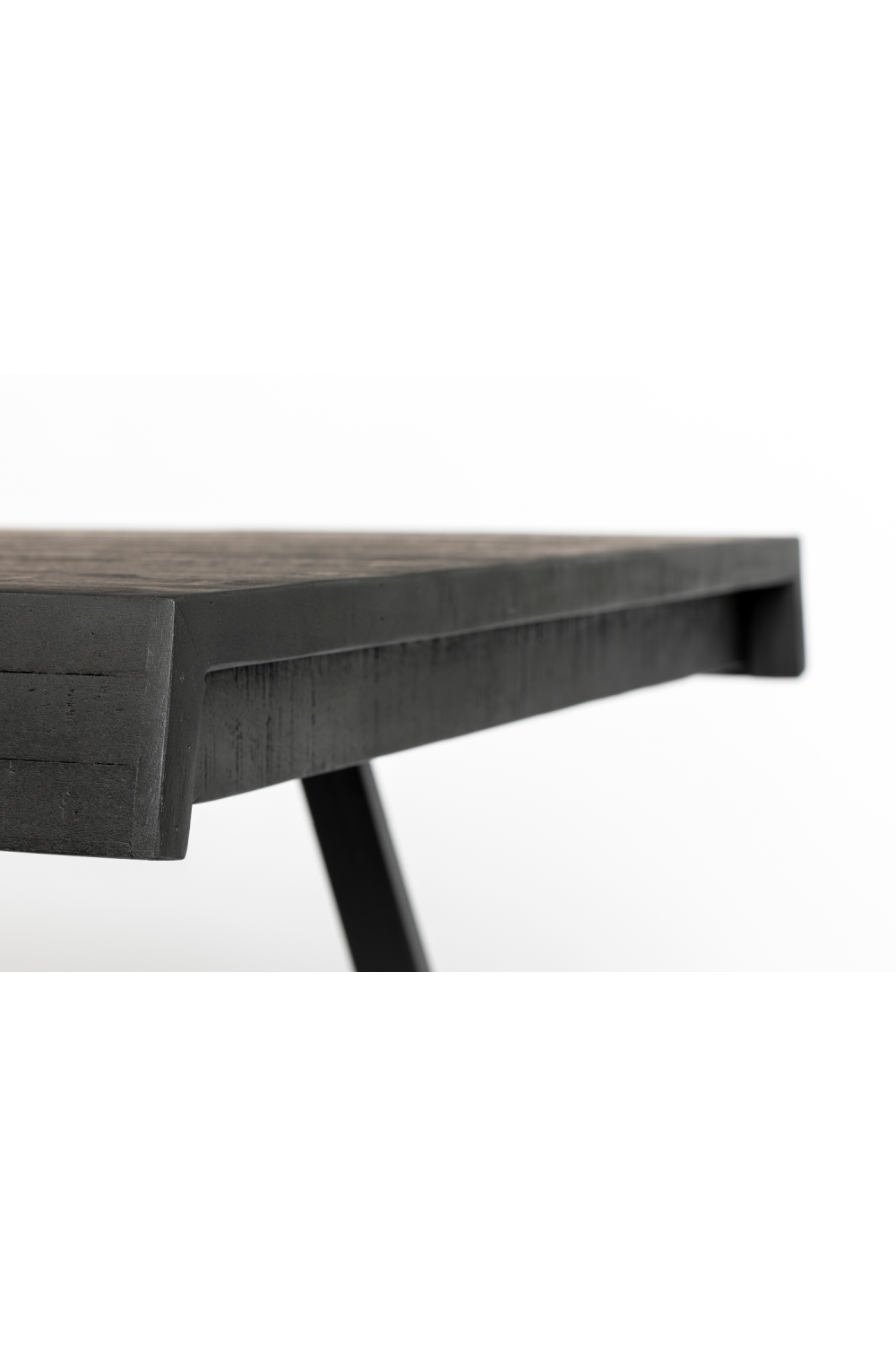 Table à manger en teck laqué noir