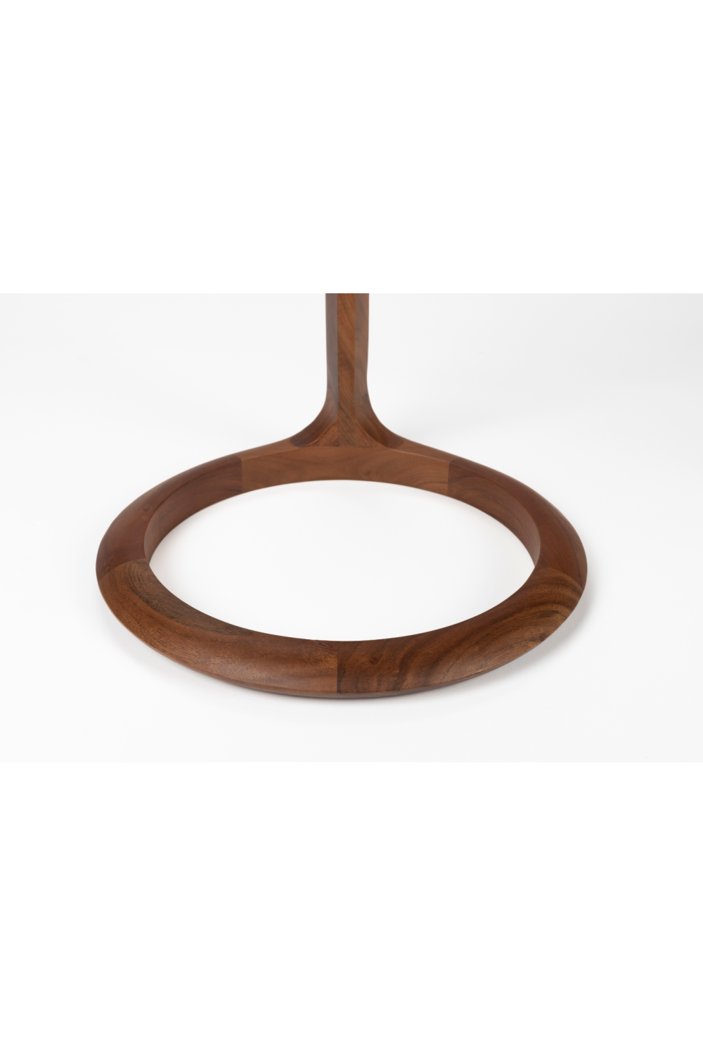Table d'appoint en acacia