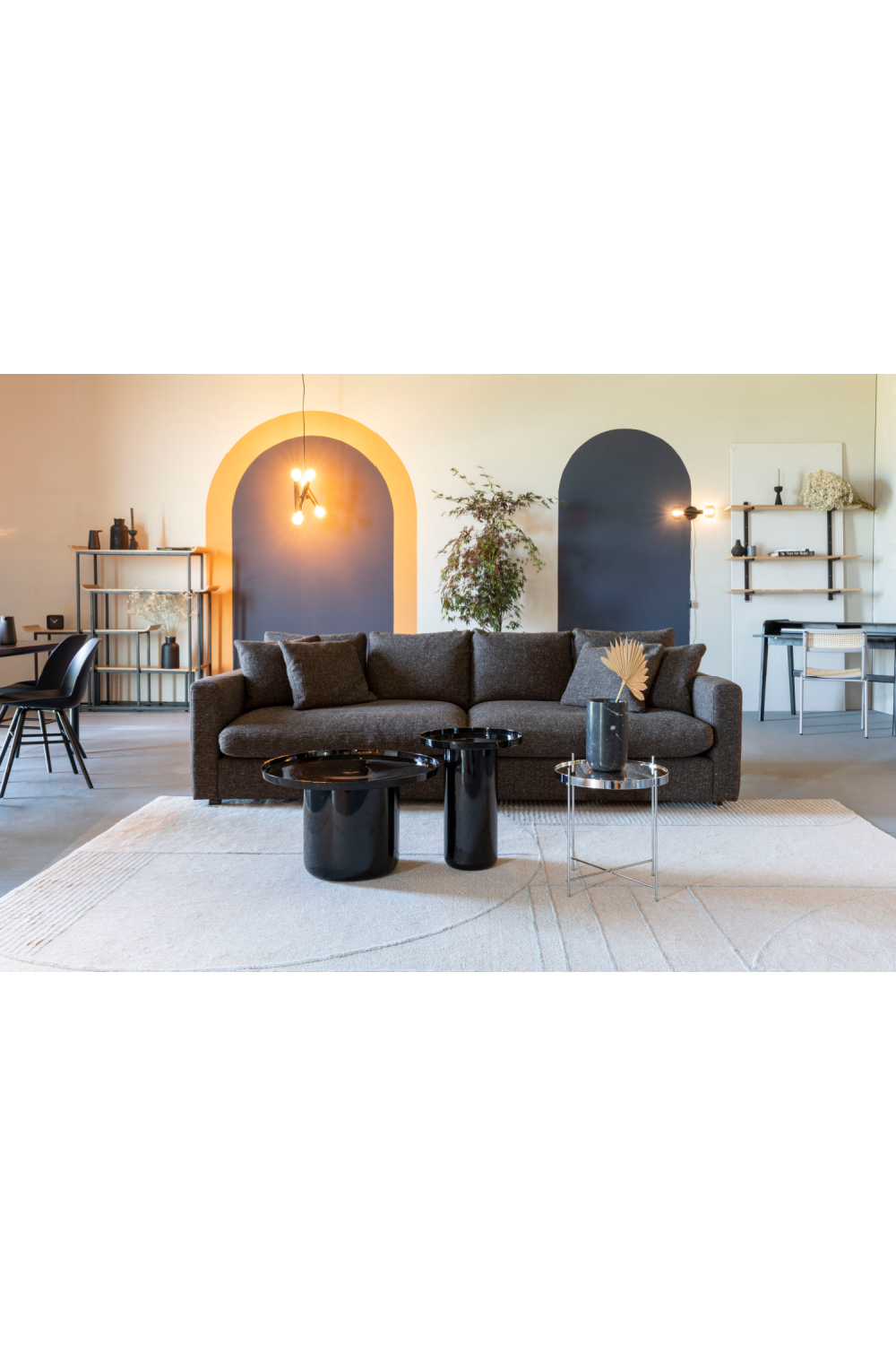 Table d'appoint sur pied noire